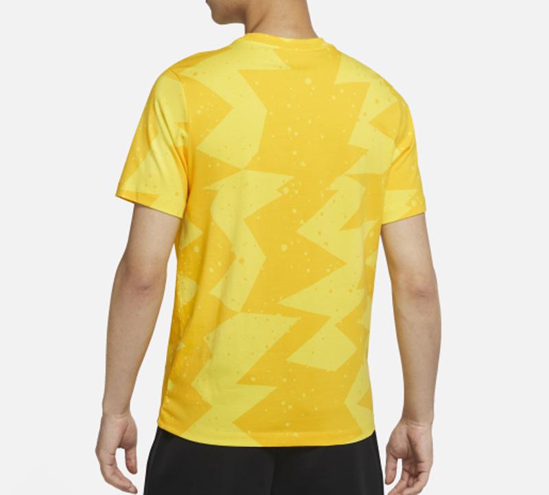 Jordan T Shirts Men's Yellow Crew Neck Moderate Straight Fit CJ6216-728