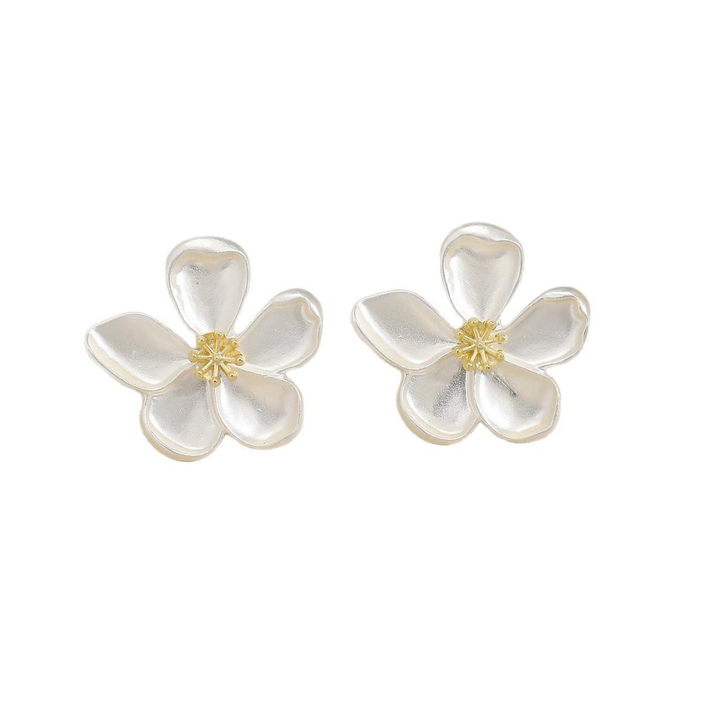 European and American vintage fashion niche versatile silver flower stud earrings women's Xiaoqing fresh style high-end earrings