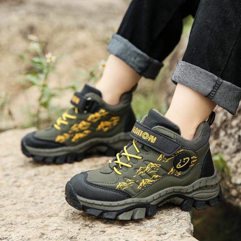 Зимние хлопковые ботинки для мальчиков с бархатной подкладкой - Теплые, подошва с стальными шипами для активного отдыха на снегу