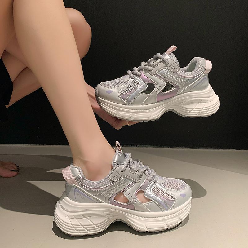 Thick-soled hole shoes Hollow mesh breathable summer thick-soled dad shoes women's 2025 new casual height-increasing sports shoes