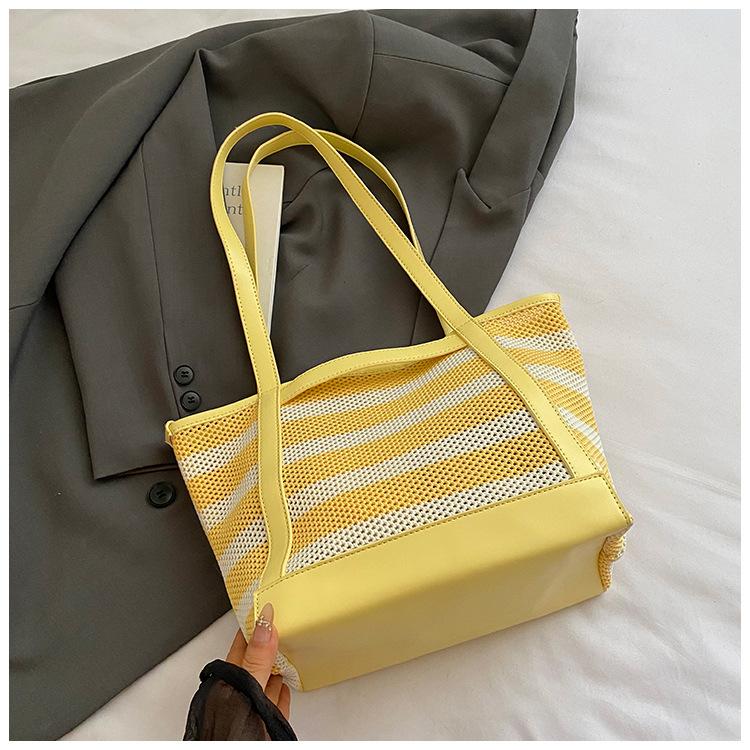 2025 new straw tote bag black and white striped holiday women's bag large capacity beach bag woven portable shoulder bag