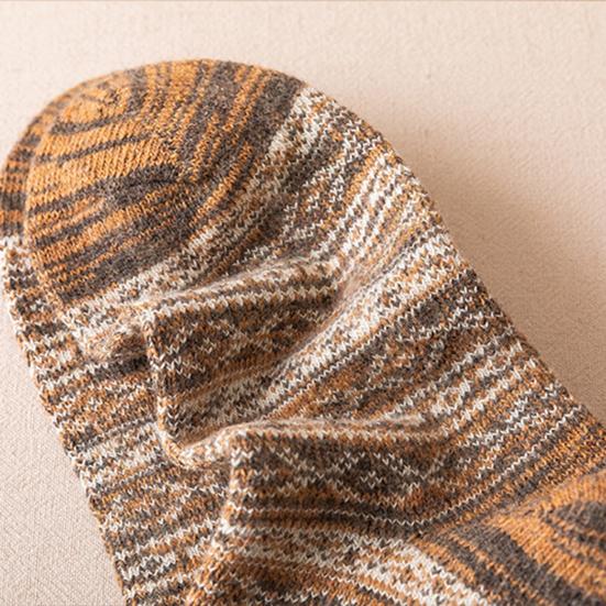 Warm Wool Socks for Men Winter Thermal Thick Crew Socks Vintage Style Retro Pattern Socks for Cold Weather