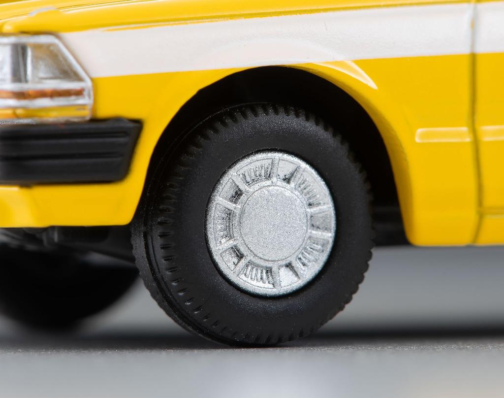 Tomica Limited Vintage Neo Nissan Cedric Van Road Patrol Car Готовый продукт 1/64 LV-N306a