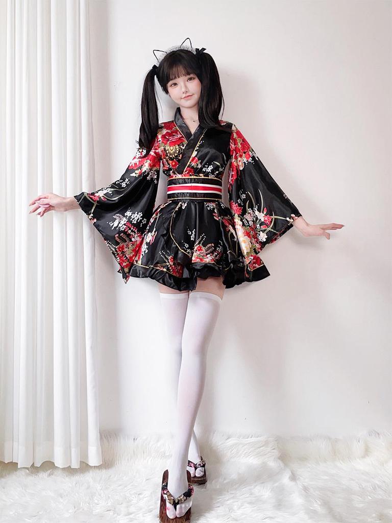 Women's Japanese Style Summer Kimono Cosplay Costume with Traditional Print