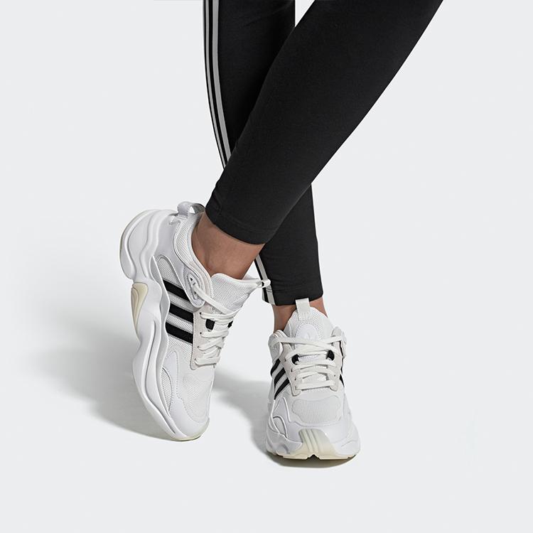 adidas Женские кроссовки Magmur Runner 'Footwear White' Женские EE5139