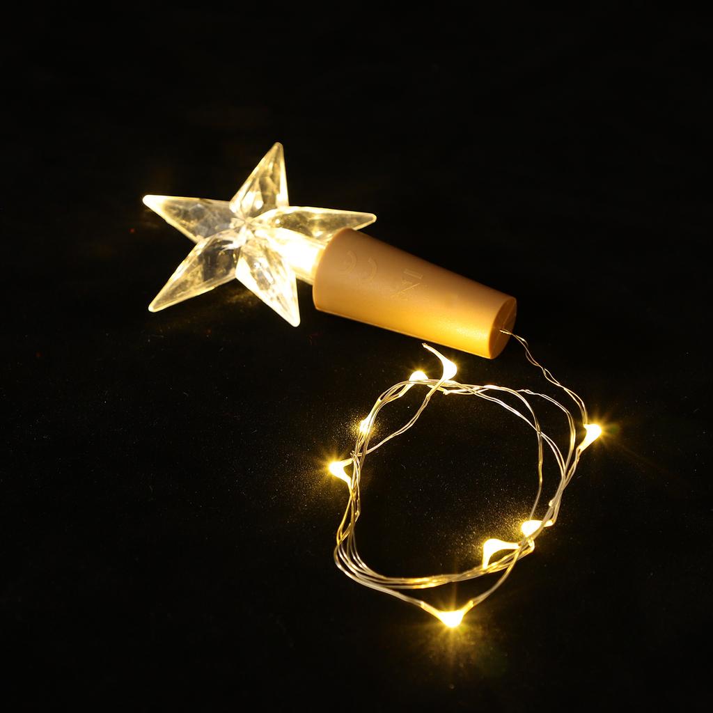 2 шт. фонарный столб, пробка от бутылки, гирлянды на проволоке, работающие от батареек, пластиковый декор в виде звезды