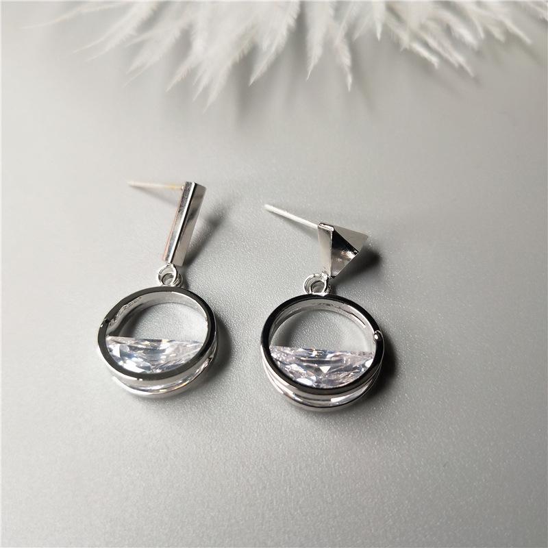 Модные ювелирные изделия Кристалл из Австрии Серьги Стерлинговый циркон Японский и корейский стиль Асимметричные женские серьги