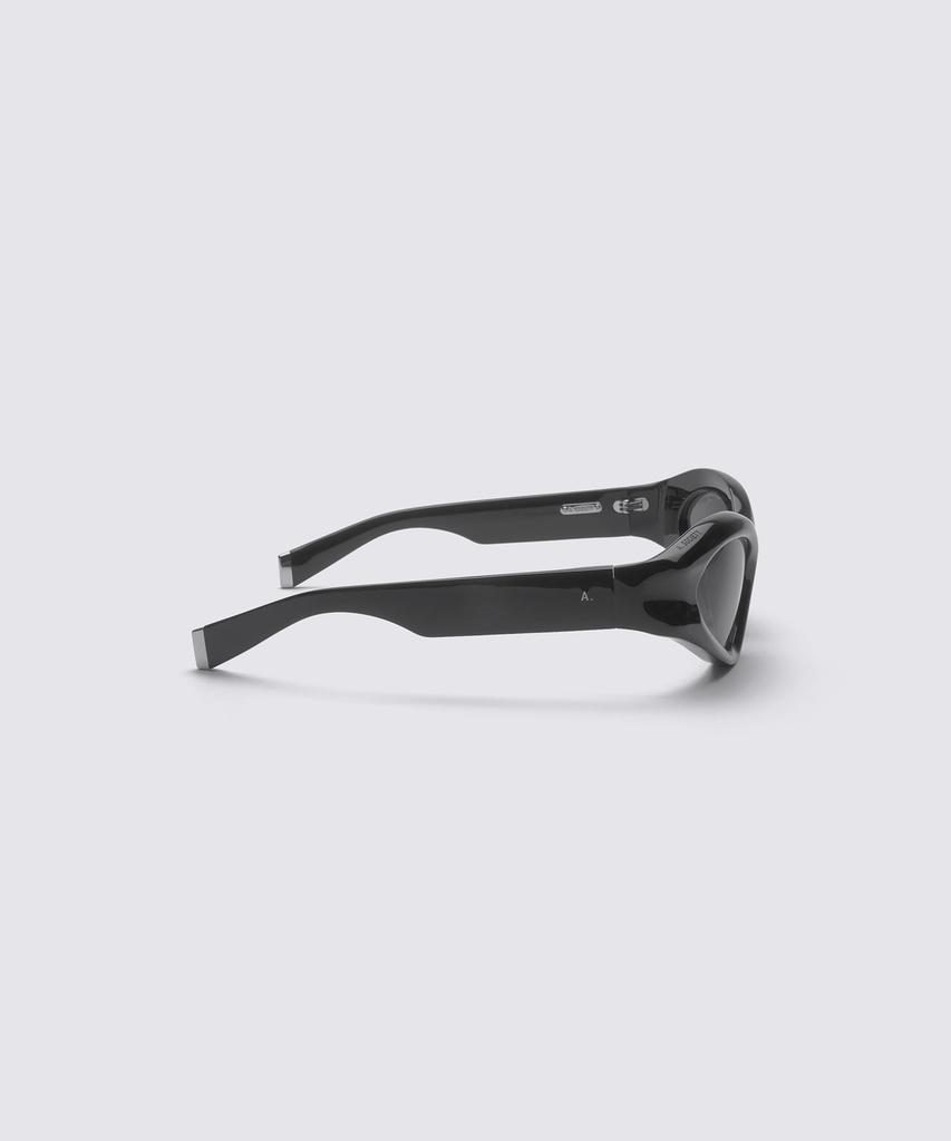 Eisosaieoti (ИЛИ) Merit Black