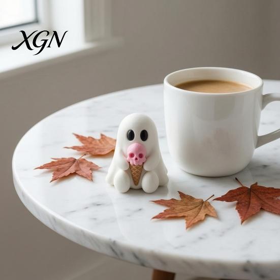 Summer Ghost Table Centerpiece Ice Cream Resin Figurine, Cute Spooky Desk Decor for Niche Home Halloween Home, Soft Ornament, Festive Gift Friends
