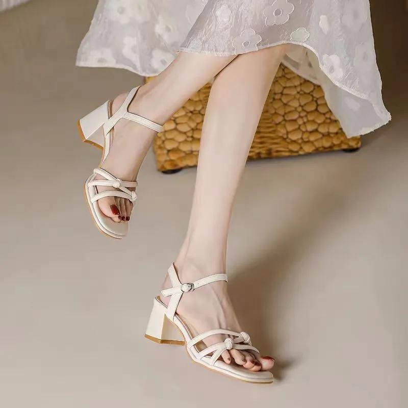 Женские босоножки на высоком каблуке с пряжкой, модная женская обувь 2024 года, квадратный носок, высокие каблуки, разрез, летняя новая женская обувь на толстом низком каблуке