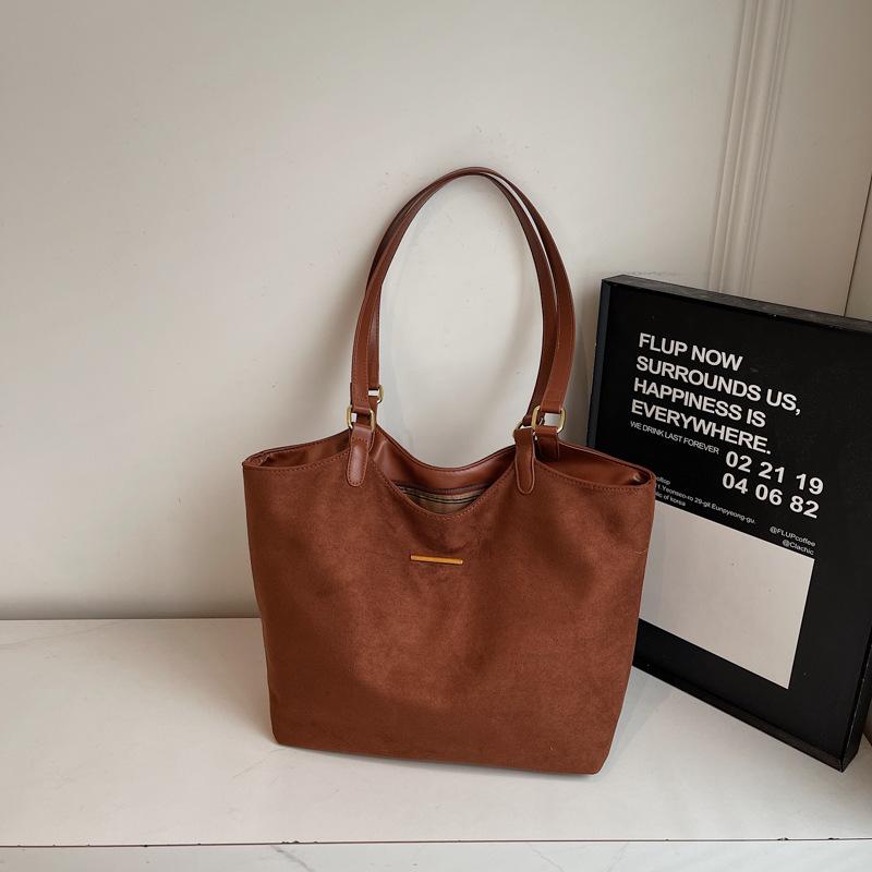 Retro Large-capacity Bag Women's 2025 New Autumn Casual Commuting Shoulder Bag Simple Foreign-style Texture Tote Bag