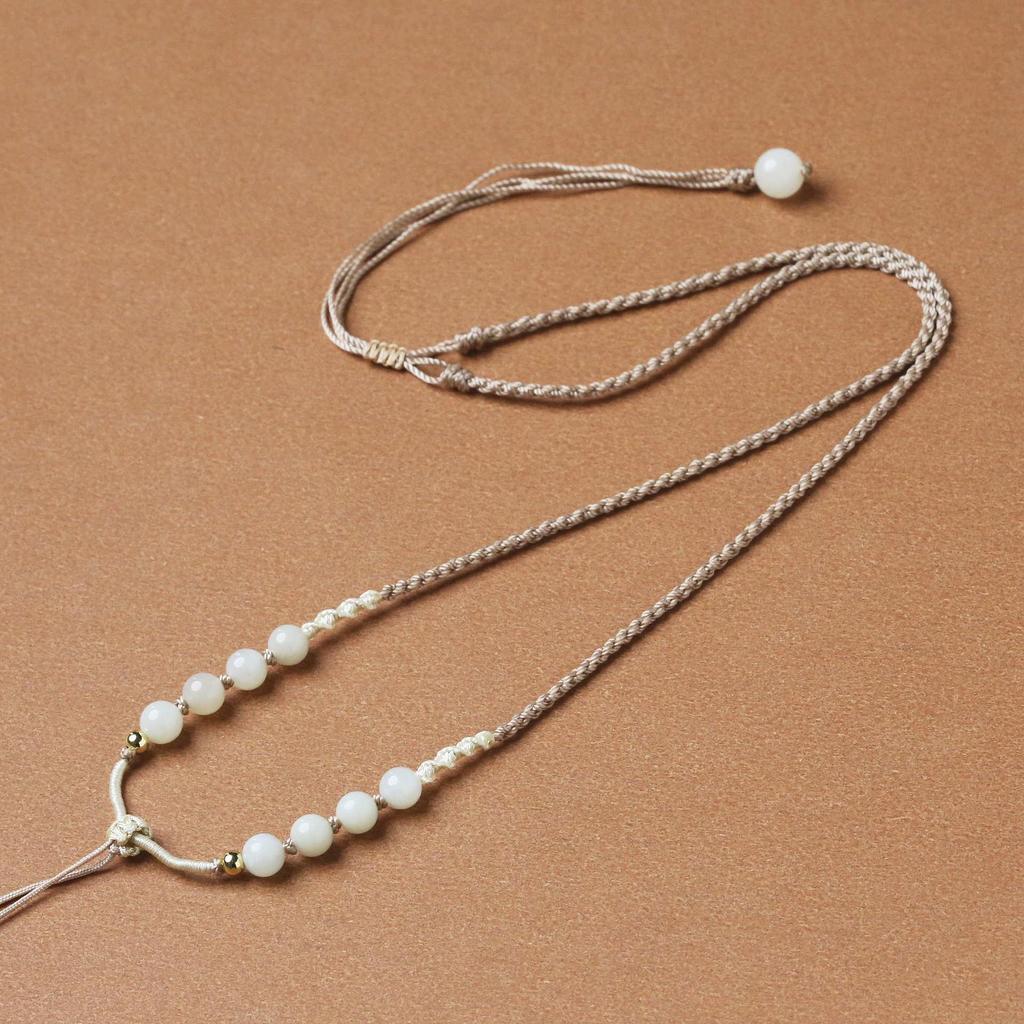 Изысканно плетёное вручную ожерелье-подвеска из нефрита Хэтянь