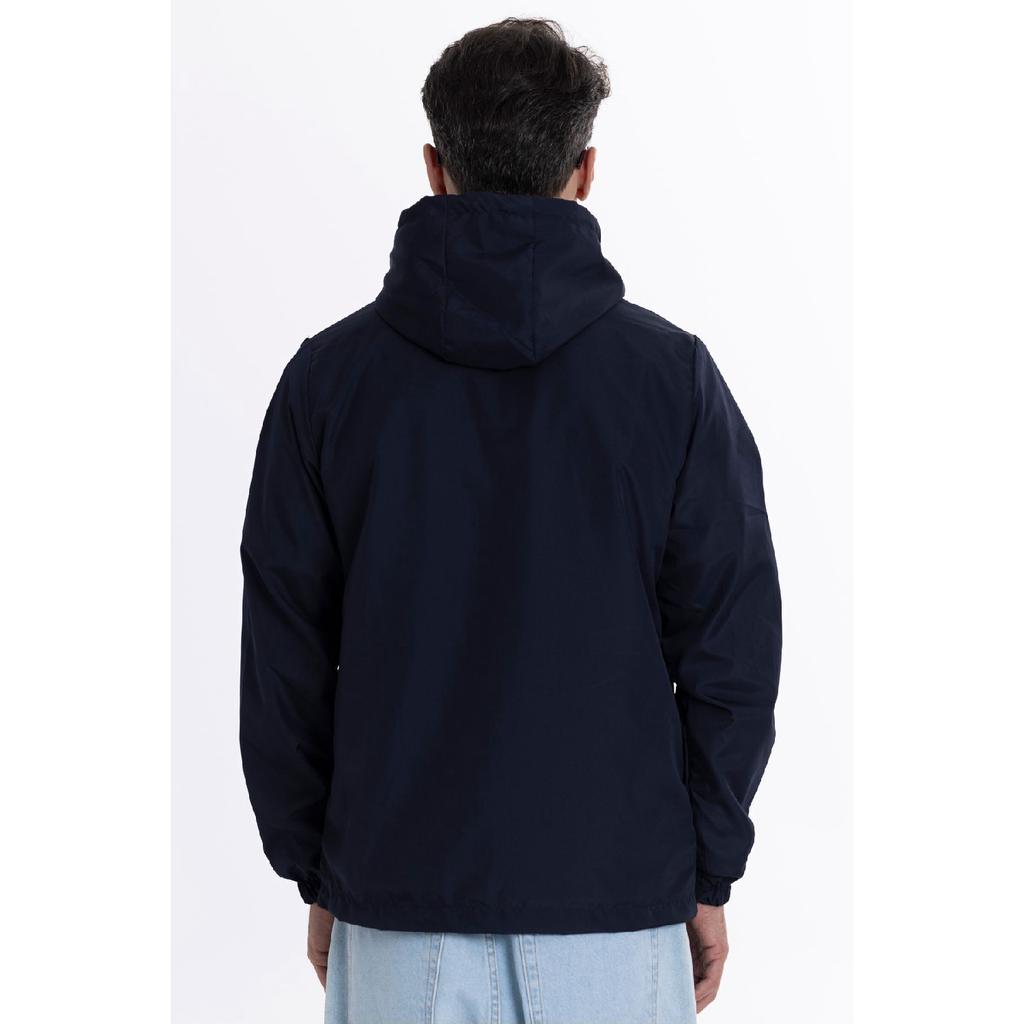 Мужской черный плащ с капюшоном на подкладке и карманами - куртка-ветровка