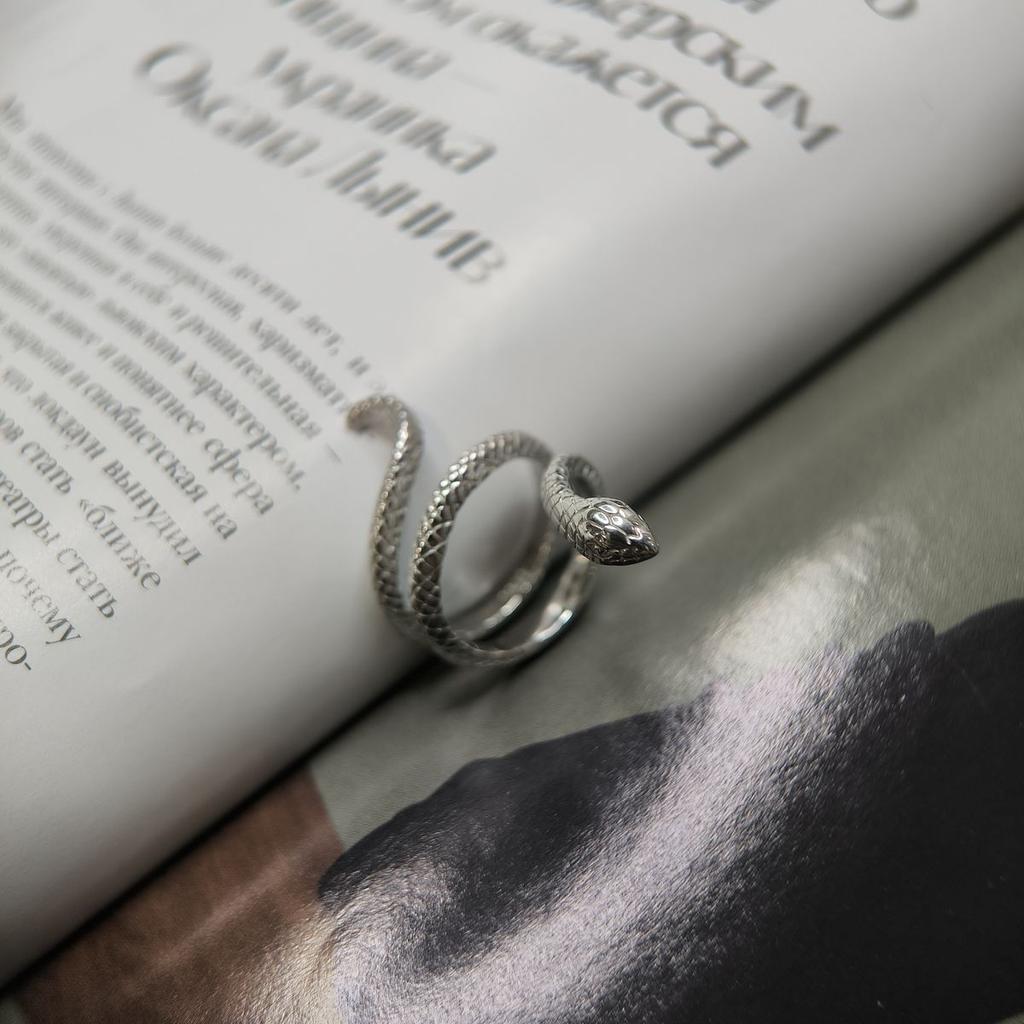Серебряное кольцо с без камней, вес изделия 6,68 гр (2177555)