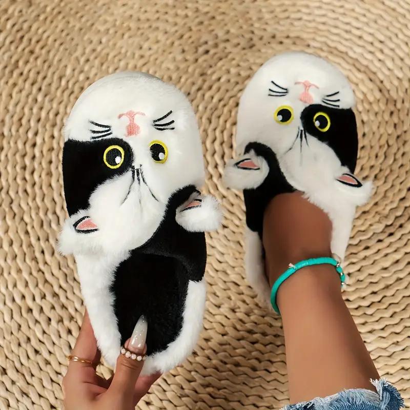 Cute Cartoon Cat-Shaped Indoor Slippers for Women, Comfortable with A Soft, Non-Slip Sole.