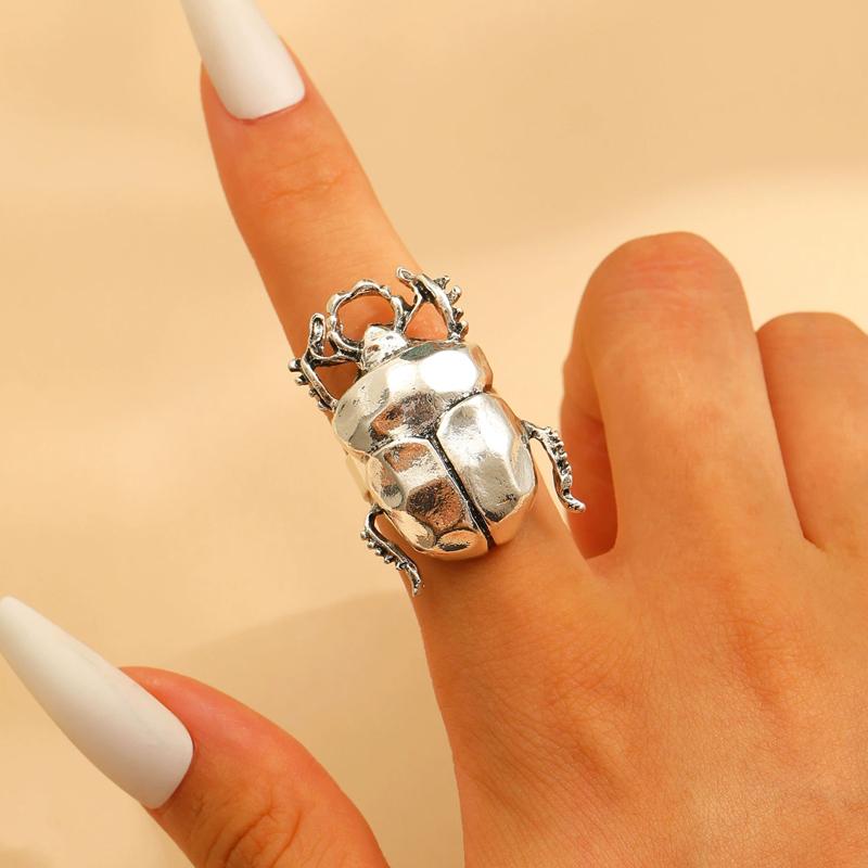 Punk Beetle Open Ring for Men Women Exquisite Cicada Insect Finger Ring Vintage Exaggerated Hiphop Casual Versatile Jewelry Gift
