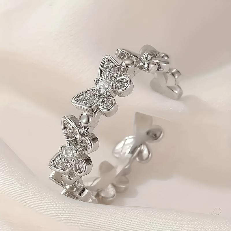 1Women's fashionable and unique butterfly ring with adjustable opening