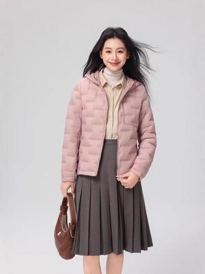 Женская сверхлегкая пуховая куртка с капюшоном 2025 - Приталенный силуэт, Короткий стиль, Проклеенные швы для осени/зимы