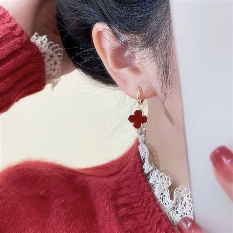 Red Four-Leaf Clover Earrings Buckle Niche Lightweight Luxury Versatile Design Earrings Net Red Temperament Women's Earrings