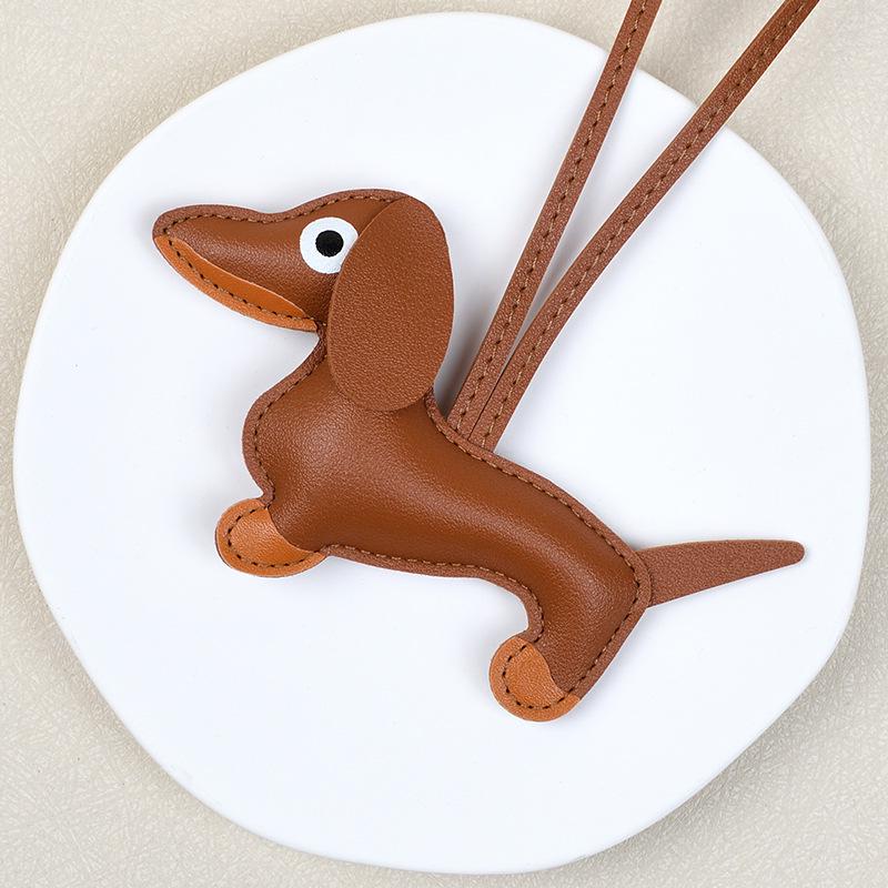 Мультяшный кожаный брелок с таксой: Шарм для сумки для питомца и украшение для чехла телефона