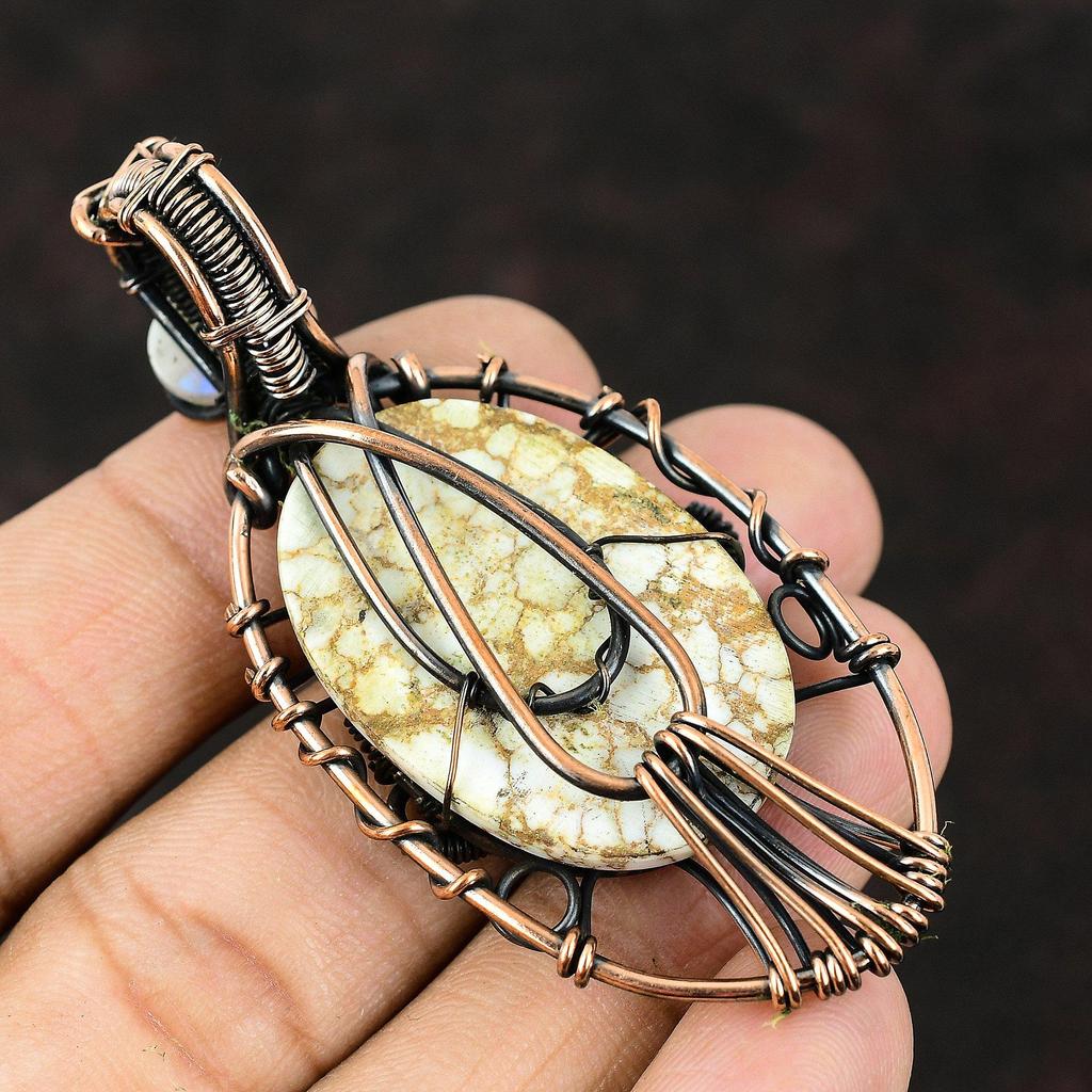 Кулон Медный с Магнезитом Дикая Лошадь Глаз Фатимы Драгоценный камень Медная Оплетка Ювелирные изделия Ручной работы Дизайнерский Кулон Радужный Лунный камень Кулон Глаз Фатимы