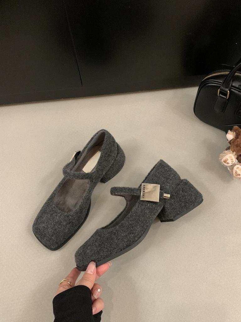 French Velvet Thick Heel Single Shoes Women's Autumn and Winter New One-word Buckle with Retro Square Head Light Mouth Mary Jane Shoes