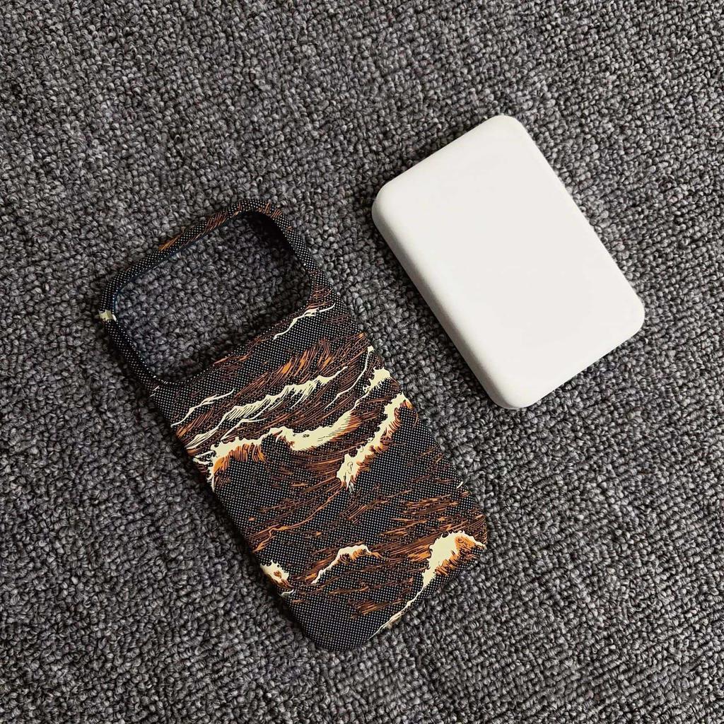 Магнитный ультратонкий ПК-кейс из углеродного волокна для iPhone 17 Pro Max - Дизайн с полуоберткой, деколь