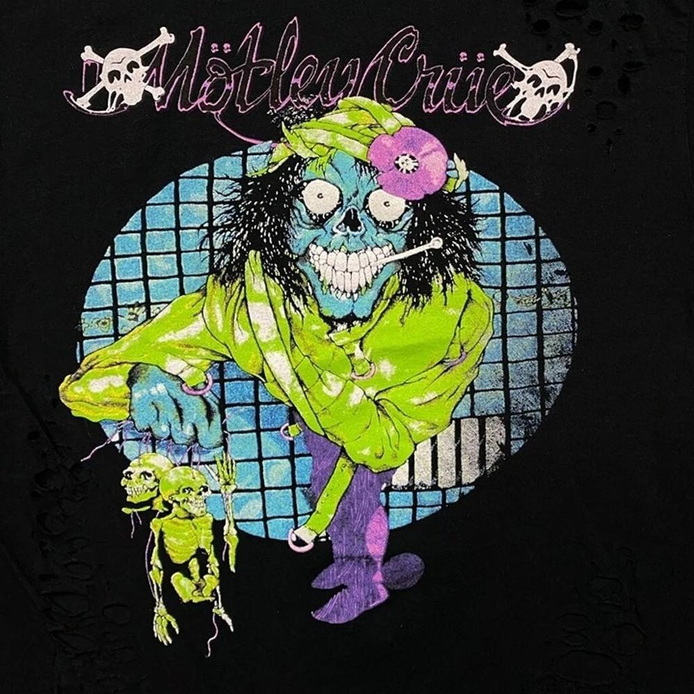90s Motley Crue band Retro style Black T shirt Size Basic Style Unisex T-Shirt