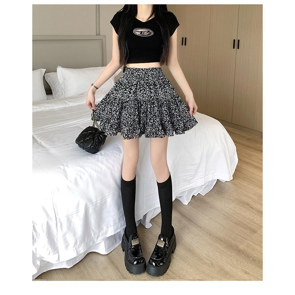 Qooth Летняя Цветочная Плиссированная А-силуэта Милая Мини-юбка с оборками Многоярусная Эластичная талия Юбка-бутон QT2627