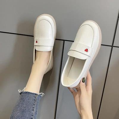 Модная женская обувь Белая кожа Повседневные женские балетки Слипоны Удобные и элегантные 2025 Лето Популярное Последнее предложение Молодежное