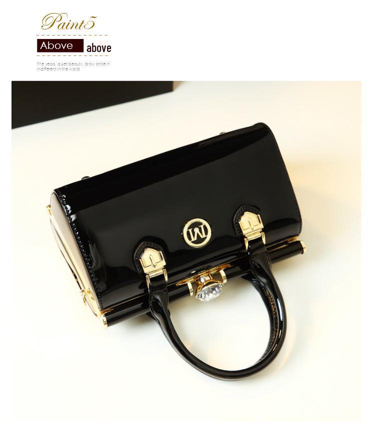 Женская сумка через плечо и руку со стразами 2024 года — стильная форма подушки из яркой кожи