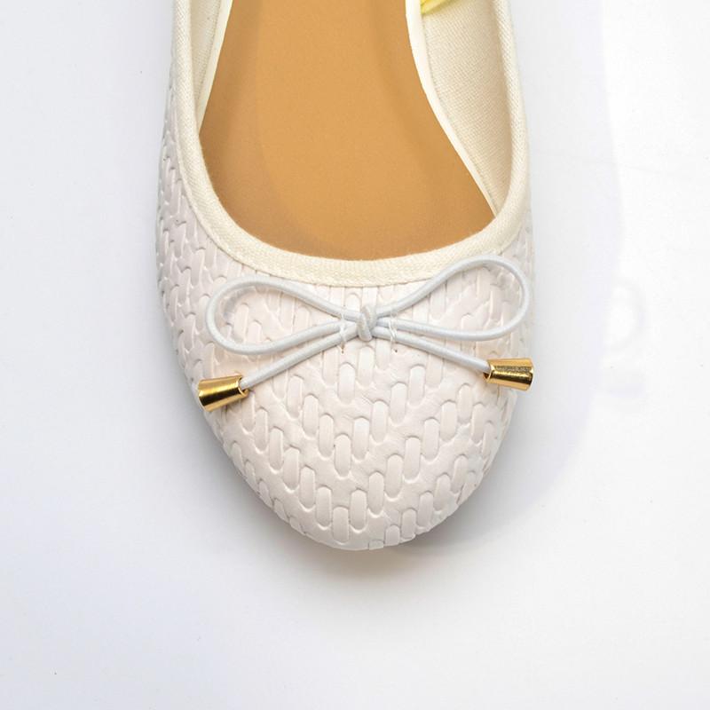 Весенняя и осенняя обувь больших размеров, удобные и легкие женские туфли с мягкой подошвой и неглубоким носком