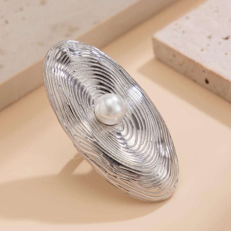 Женские кольца Модный креативный жемчуг Металлическое кольцо с отпечатками пальцев Преувеличенное большое открытое регулируемое кольцо на палец Праздничная вечеринка Ювелирные аксессуары