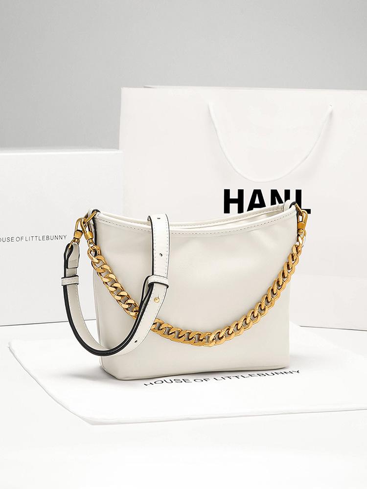 2025 Высококлассная европейская и американская ретро сумка-ведро на цепочке Ян - Универсальная, простая, вместительная сумка