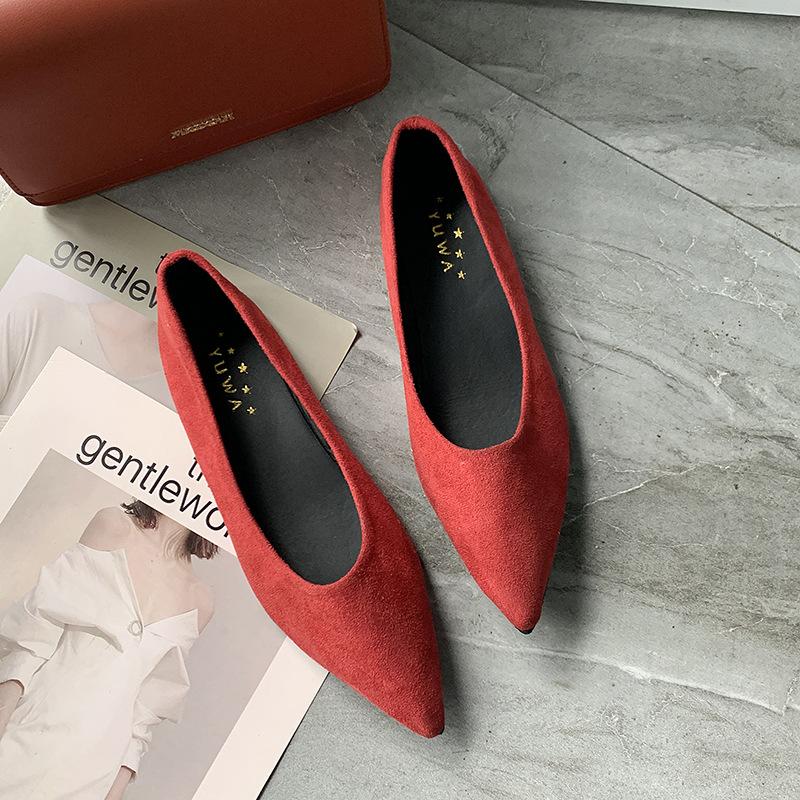 French temperament velvet pointed single shoes women's 2025 spring and summer new shallow mouth high-end niche soft-soled ladyshoes work shoes