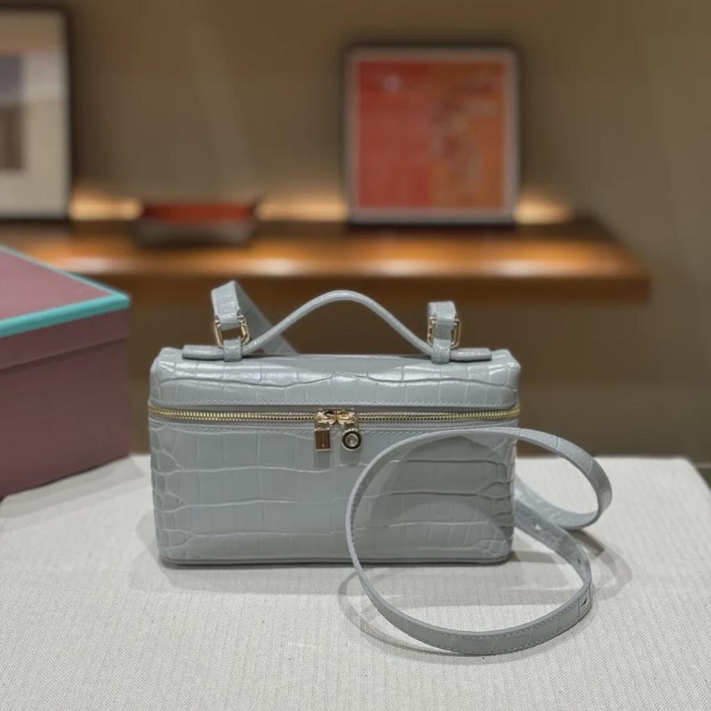 Роскошная сумка через плечо из кожи крокодила и страуса