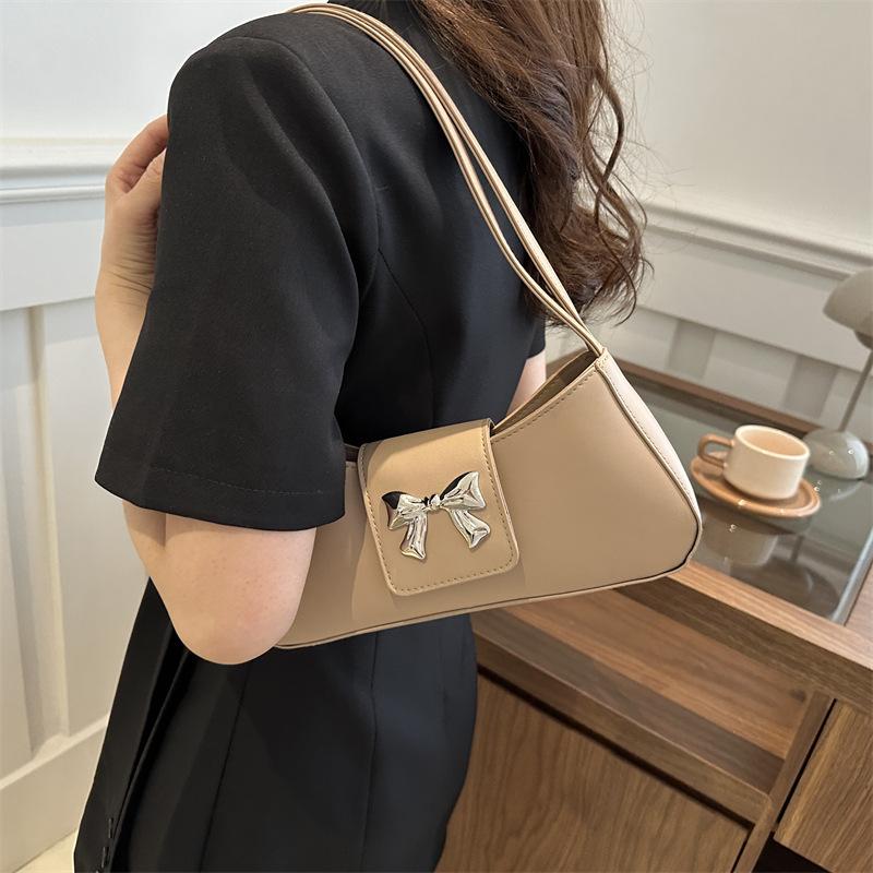 Простая и модная сумка через плечо с бантом и нежной текстурой для женщин на весну и лето, новая сумка через подмышку, сумка-полумесяц