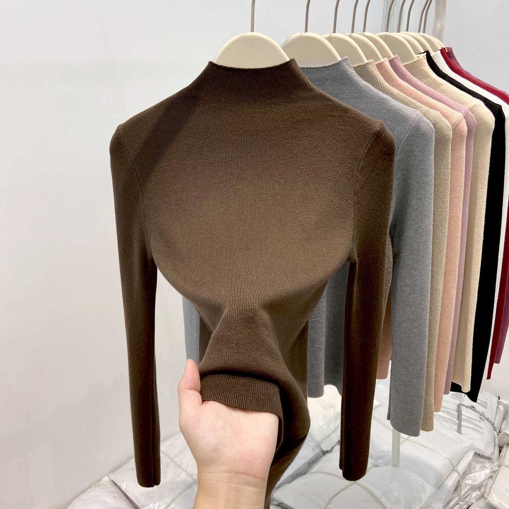 Белый базовый трикотажный свитер с полувысоким воротником женский осенне-зимний приталенный и тонкий внутренний с длинными рукавами мягкий восковой свитер модный топ