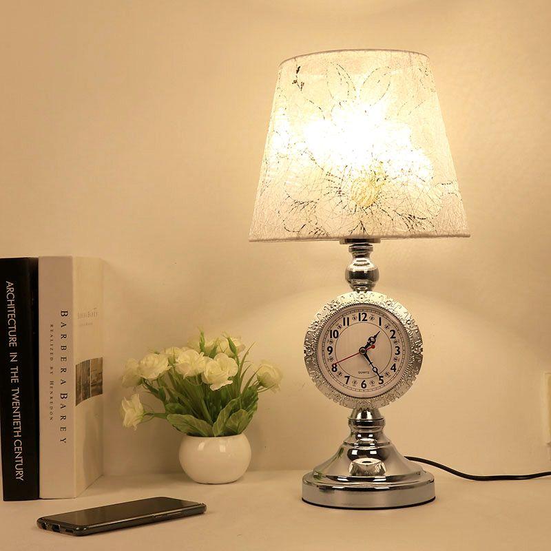 Настольная лампа для спальни, прикроватная настольная лампа, украшение, теплое и креативное, простые современные часы, скандинавское освещение