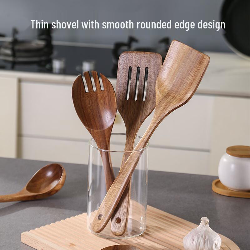 Кухонные принадлежности из массива дерева