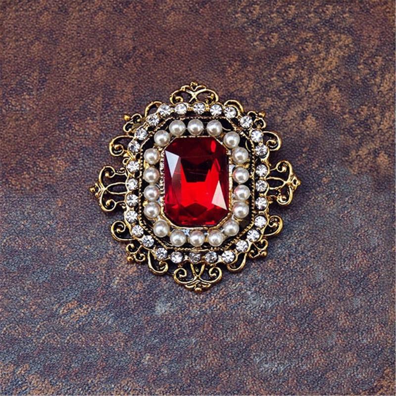 Elegant Clothing Fastener Fashion Accessory Clothing Jewelry Vintage Brooch Crystal Lapel Pin Gift for Woman Girls