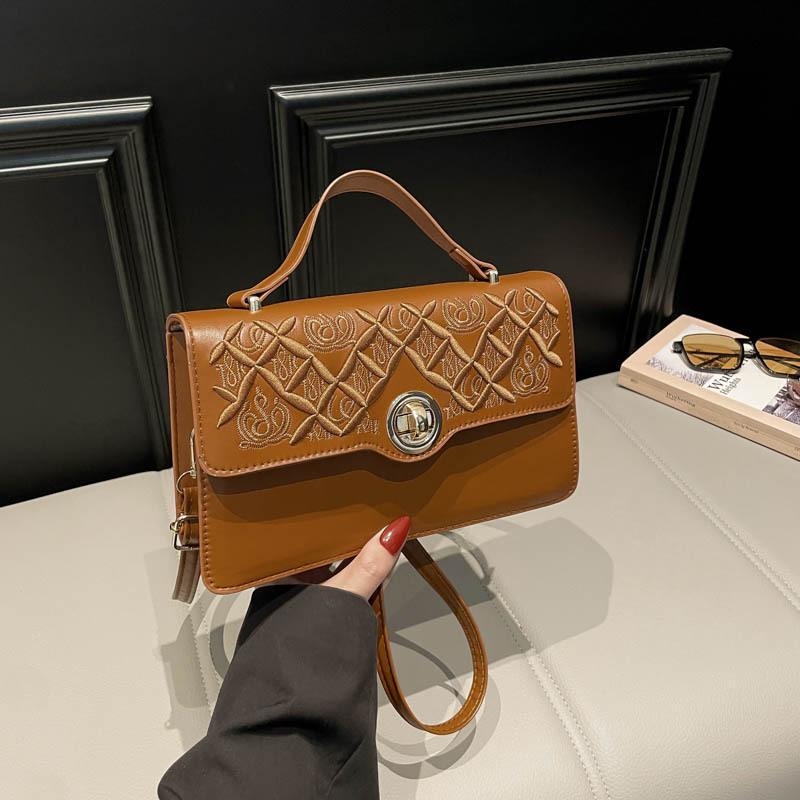 Женская сумка с замком, новая женская сумочка с принтом, повседневная сумка через плечо в иностранном стиле