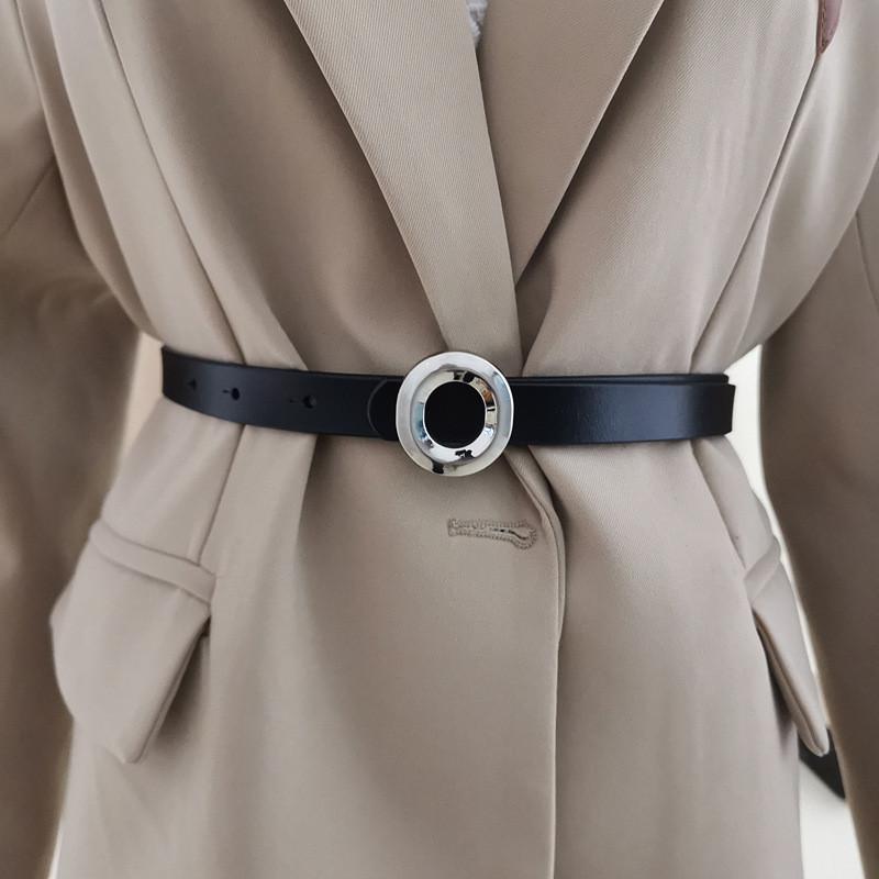 Slim Leather Ladies Waist Belt With Alloy Clasp For Modern Casual And Work Looks