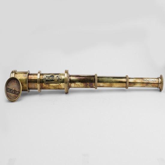 Функциональный телескоп Латунная конструкция Стеклянная оптика и высокое увеличение Камуфляжная отделка Длина 45,72 см в кожаной сумке