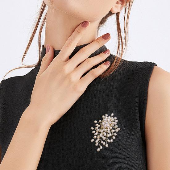 Zinc Alloy Brooch Pin Irregular Shape Imitation Pearls Lapel Badge Brooch Versatile Accessory