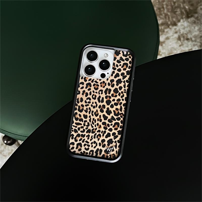 Чехол для телефона Wildflower 3D с принтом леопарда в горошек Для iPhone 16 15 14 Plus 12 13 14 15pro 17pro WF Милый клетчатый чехол с мультяшной едой