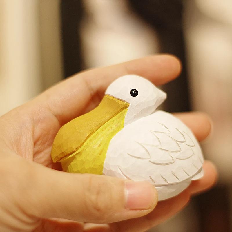 Пеликан Резьба по дереву Птица Полностью ручная работа Массив дерева Настольные украшения Домашнее деревянное украшение Деревянная скульптура Вещи для украшения комнаты