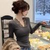 Стильный женский топ с V-образным вырезом, длинным рукавом и кружевной вставкой: Модный Высококлассный Незаменимый Предмет Этого Года