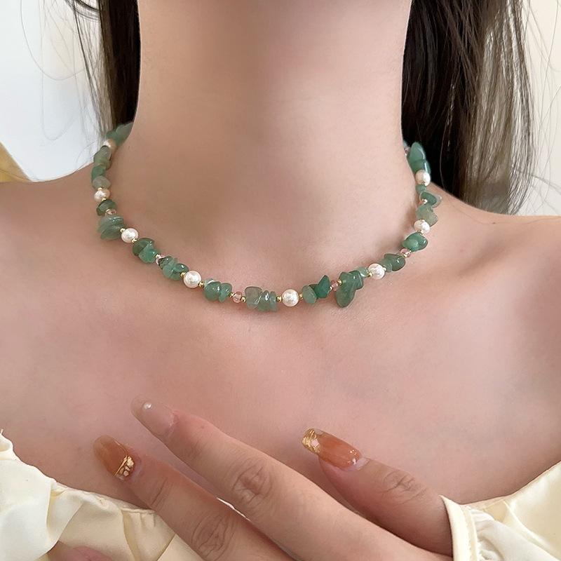 Маленькое свежее нерегулярное зеленое натуральное жемчужное ожерелье с бусинами, женская индивидуальная мода, универсальная цепочка на шею, цепочка на ключицу