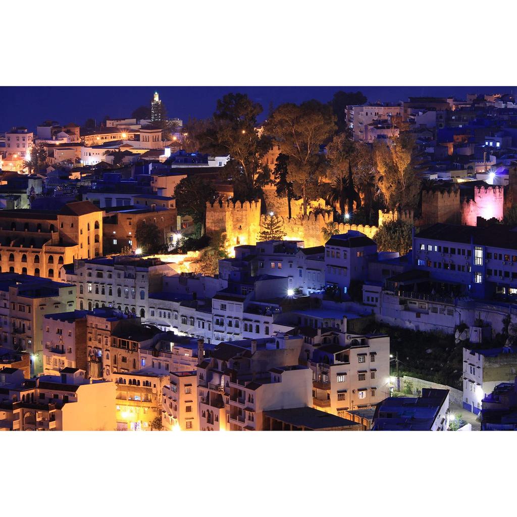 Canon Цифровая зеркальная камера EOS Kiss X90 со стандартным зумом EOSKISSX901855IS2LK